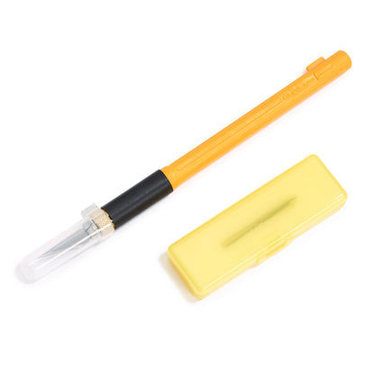 Art knife with 3 spare blades