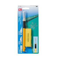 Art knife with 3 spare blades