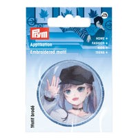 Appliqué K-Pop label girl, with cap